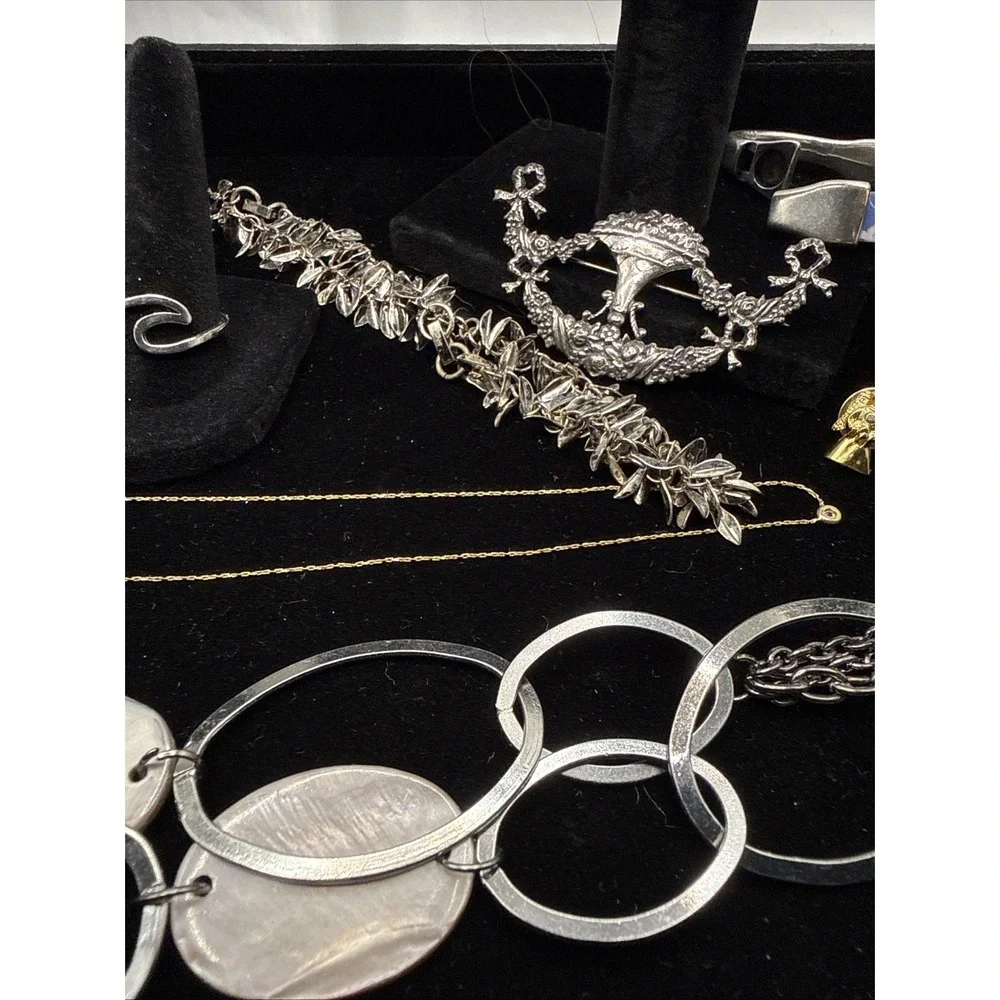 Vintage Lot of 15‎ Necklaces, Bracelets, Earrings And/or Brooches See Pics
